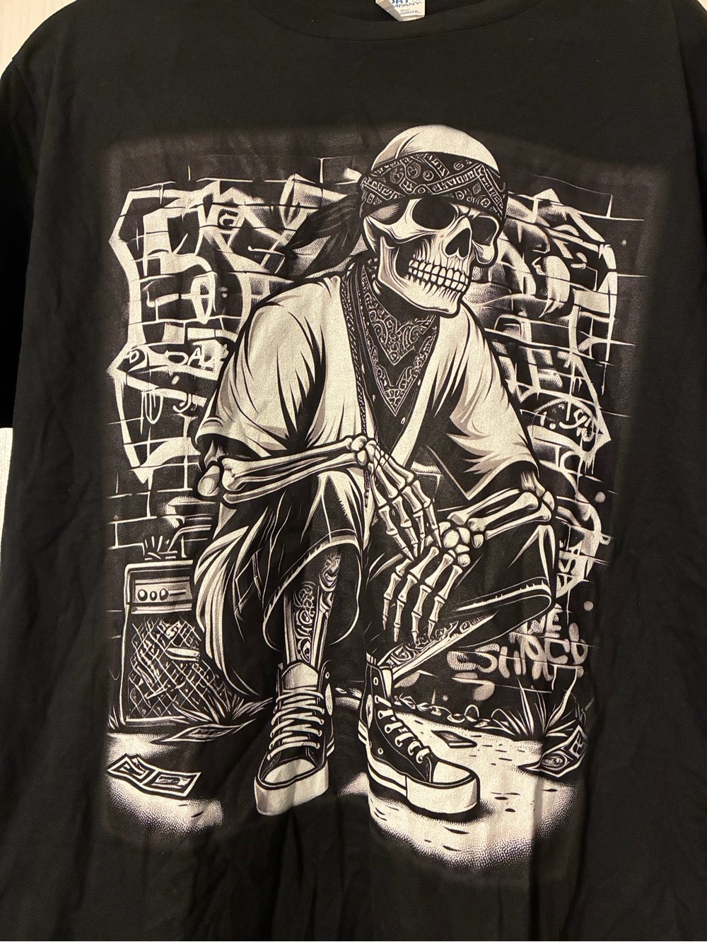 Men’s L Black Graphic Skull Bandana Tee - Unbranded